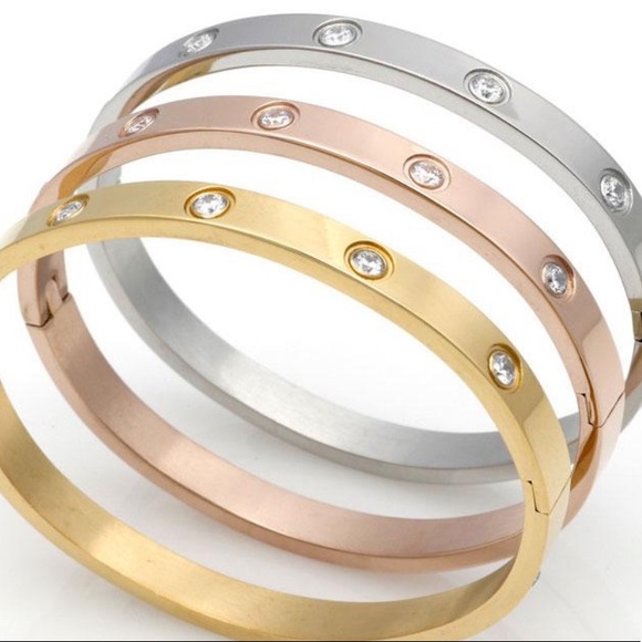 Gold Eternity Love Bracelet - Picture 2 of 4